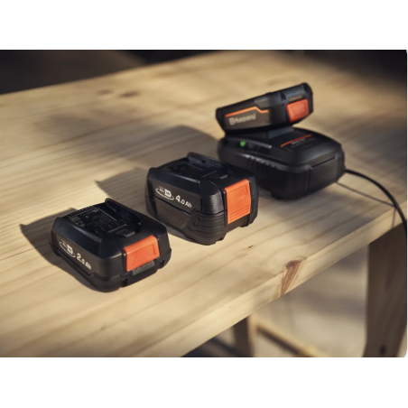 Caricabatterie Husqvarna Aspire P4A 18-C70